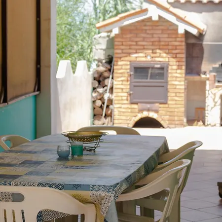 Amaris Mango Seafront Ferienhaus