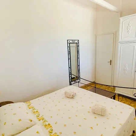 Amaris Mango Seafront Holiday home *