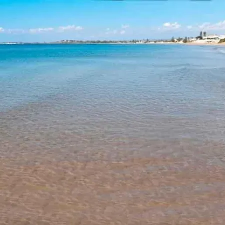 Amaris Mango Seafront 度假居